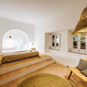Camera grande con letto king size